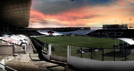 São Januário at dusk. Reference stadium photograph.